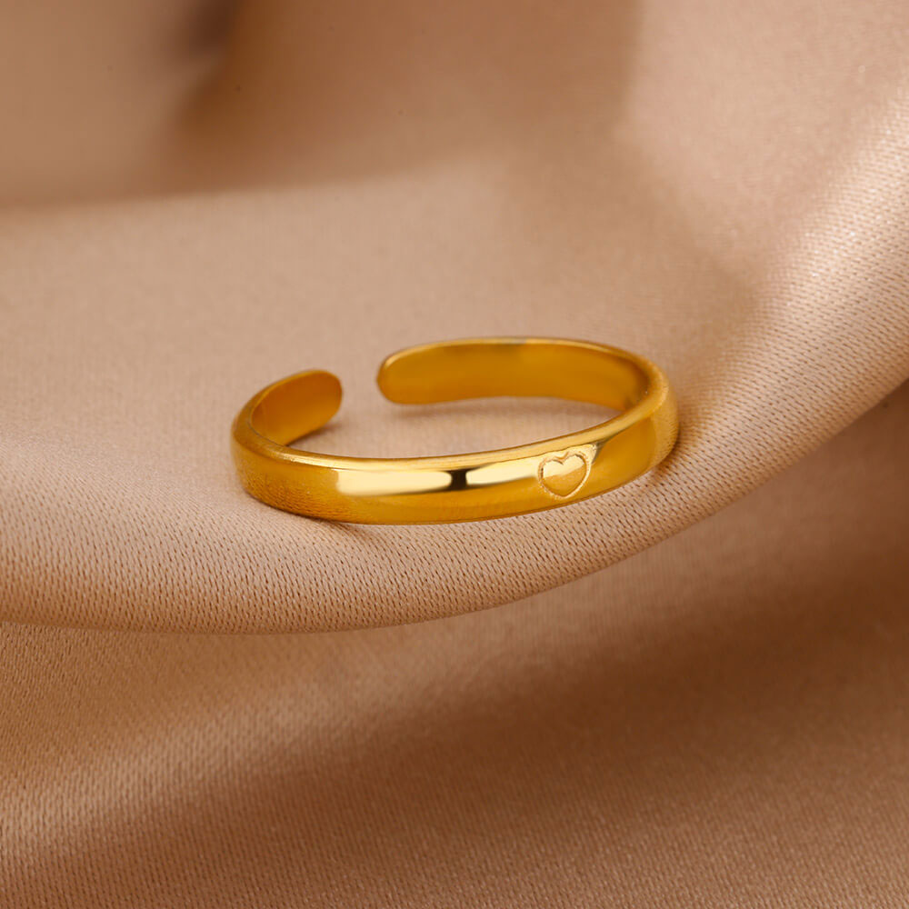 Clara | Love Ring 18K Gold