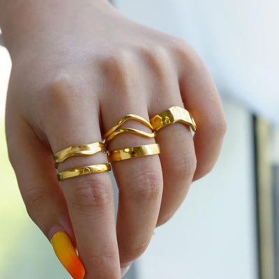 Clara | Love Ring 18K Gold