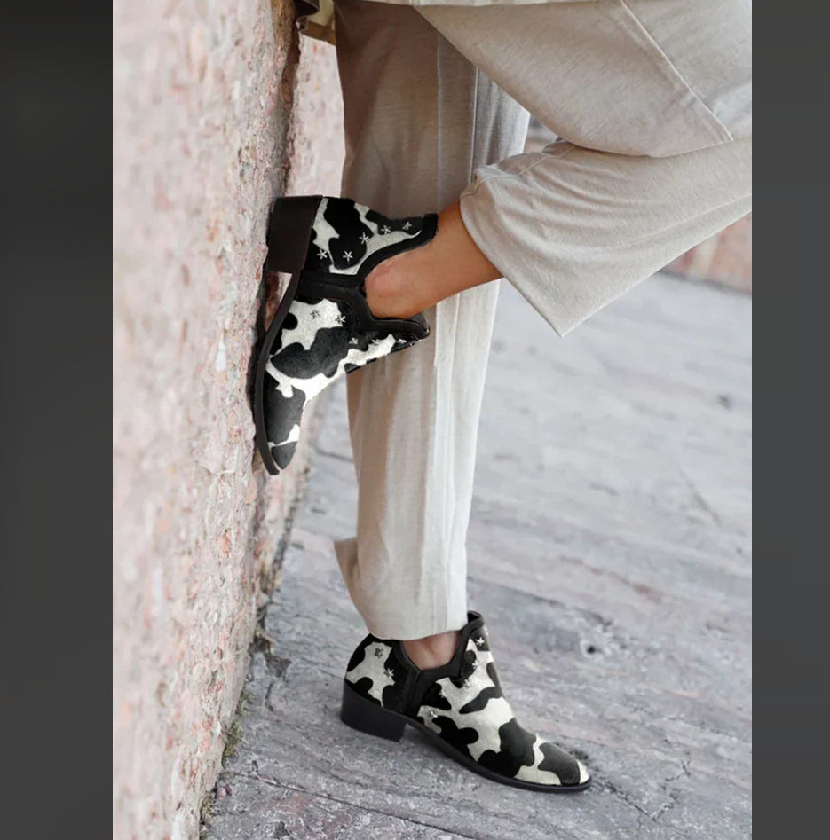 Black and white / 11