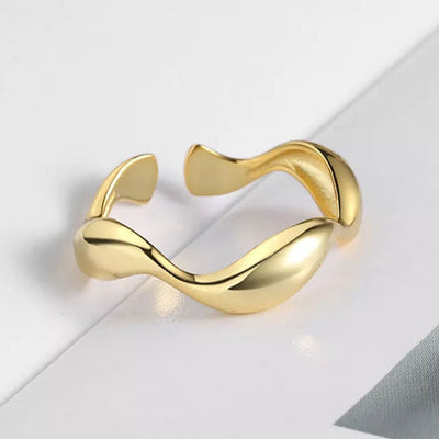 Clara | Wave Ring 18K Gold