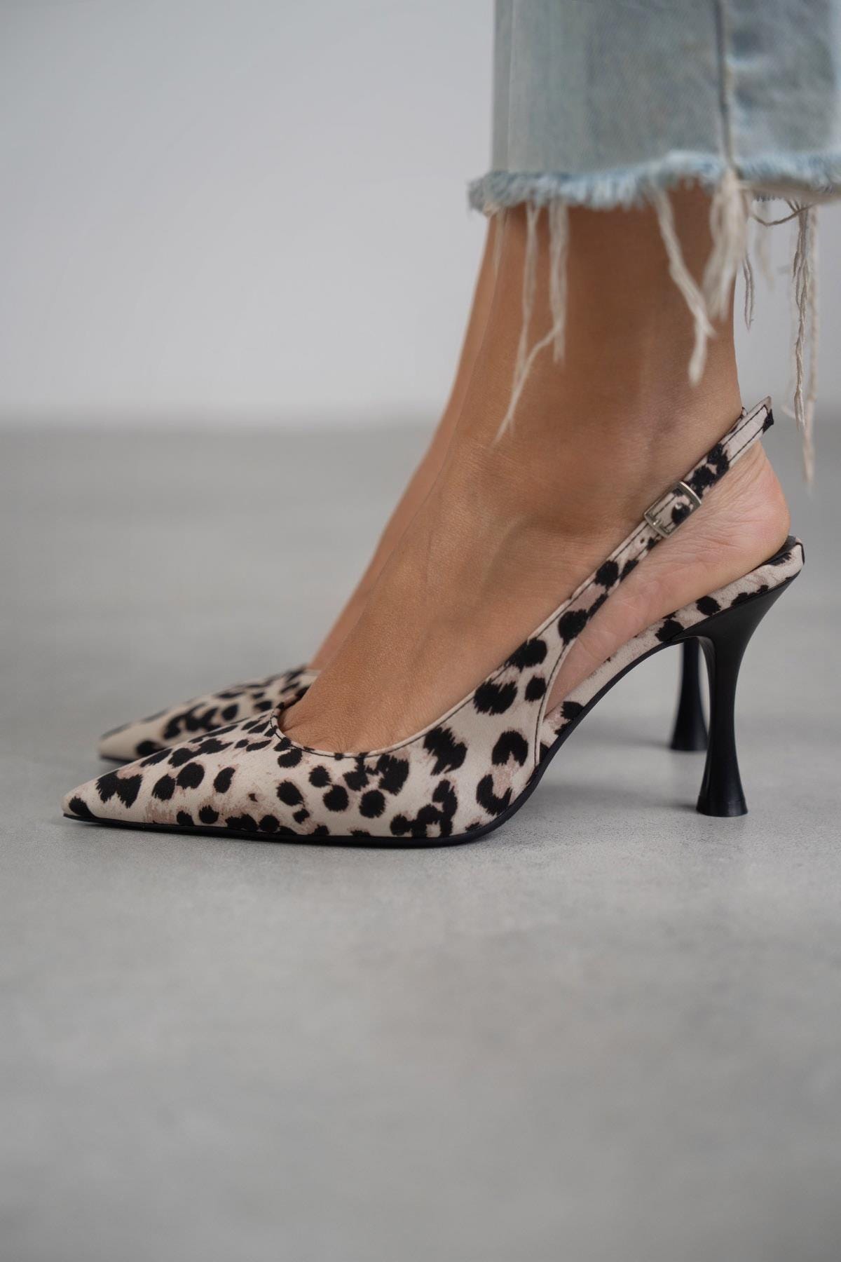 Mabel & June – Suede Orthopedic Sandals